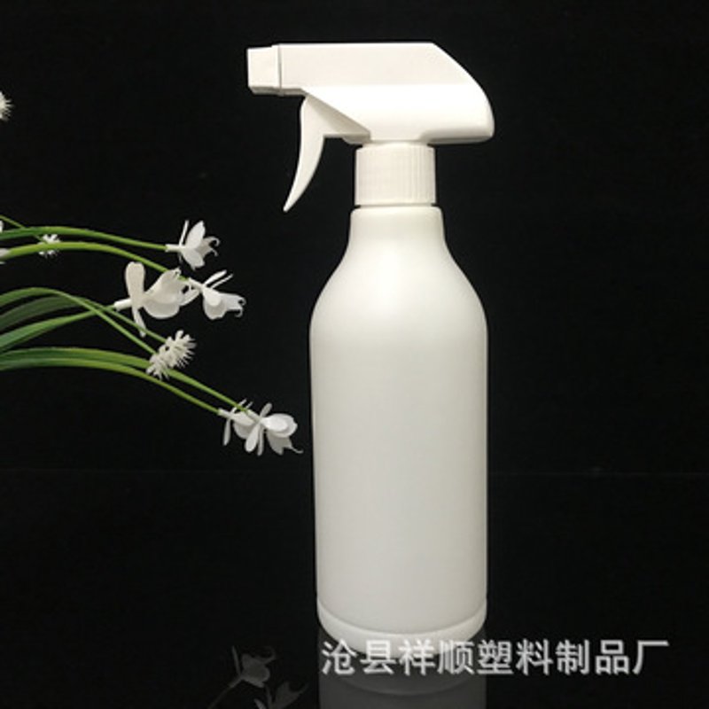 塑料喷雾瓶：环保与功能并重的新宠儿